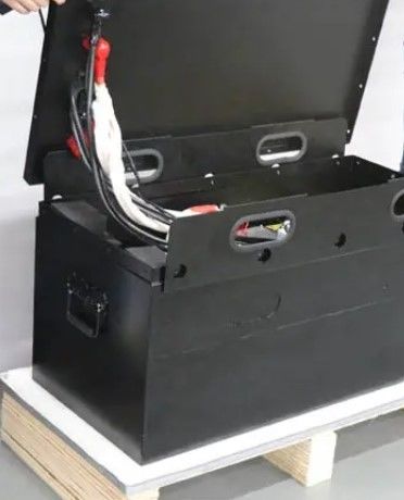 Customized Deep Cycle Lithium Ion Battery High Power 24V 48V 300Ah LiFePO4 Forklift Battery